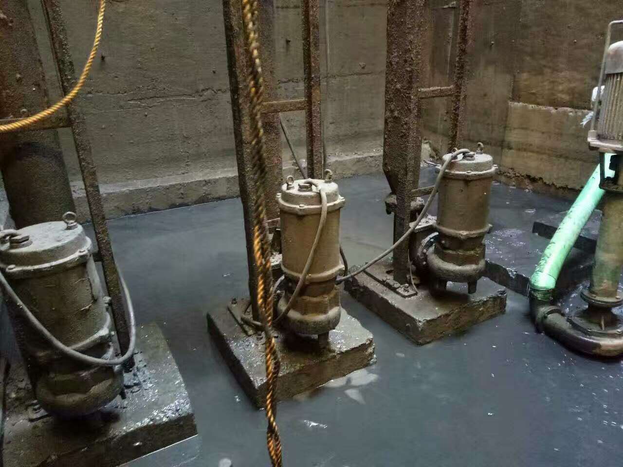 玉门污水池清理