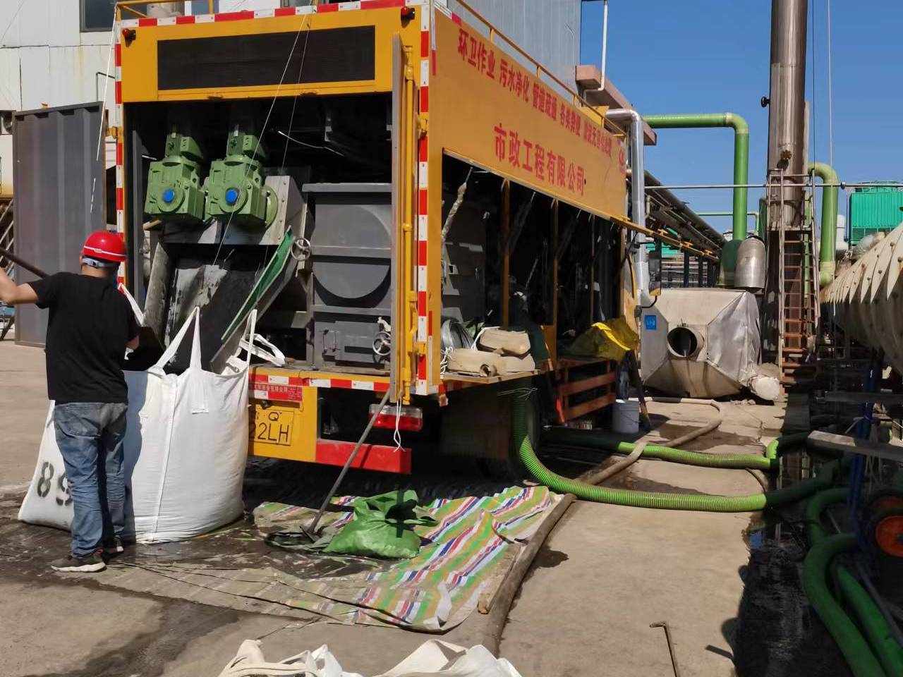 玉门淤泥压干处理